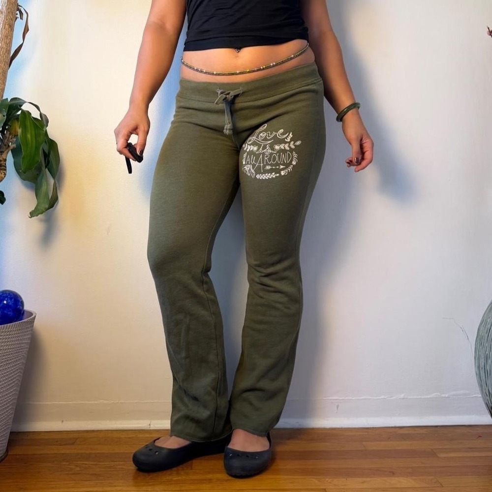 Mossimo Olive Green Lowrise Sweatpants Embroidered Boho Floral Y2K Track Pants M